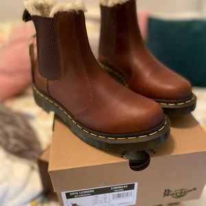 Dr. Martens Leonore Chelsea Boot
